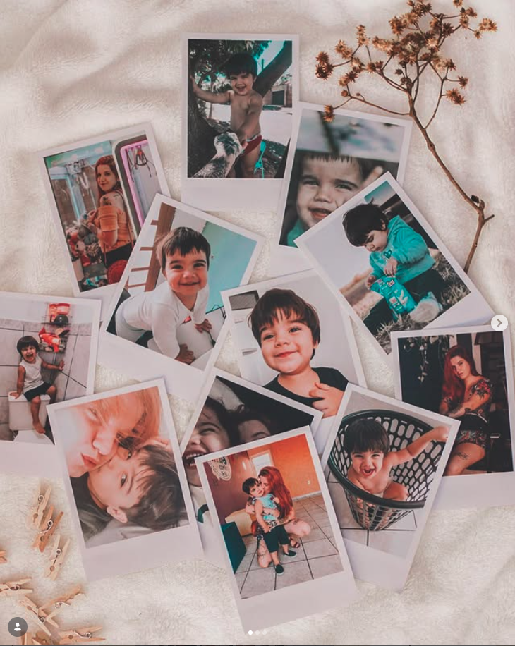 Mural de polaroids impressas — exemplo de montagem